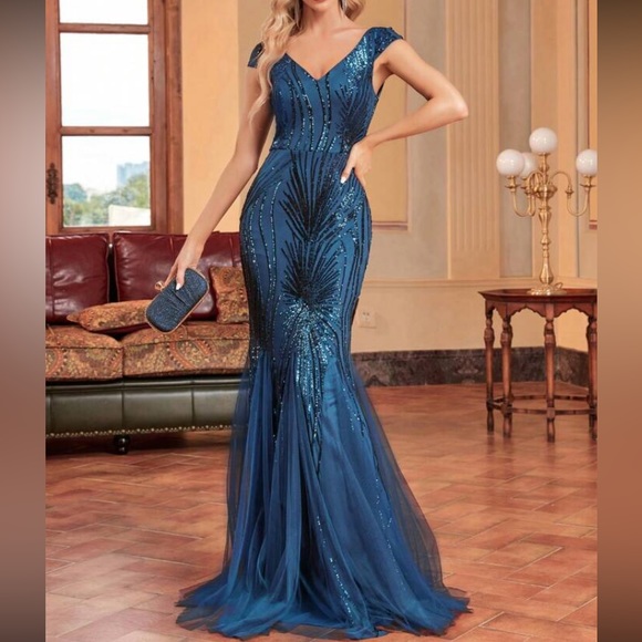 Luxe mermaid hem mesh sequins party formal dress - Picture 5 of 6